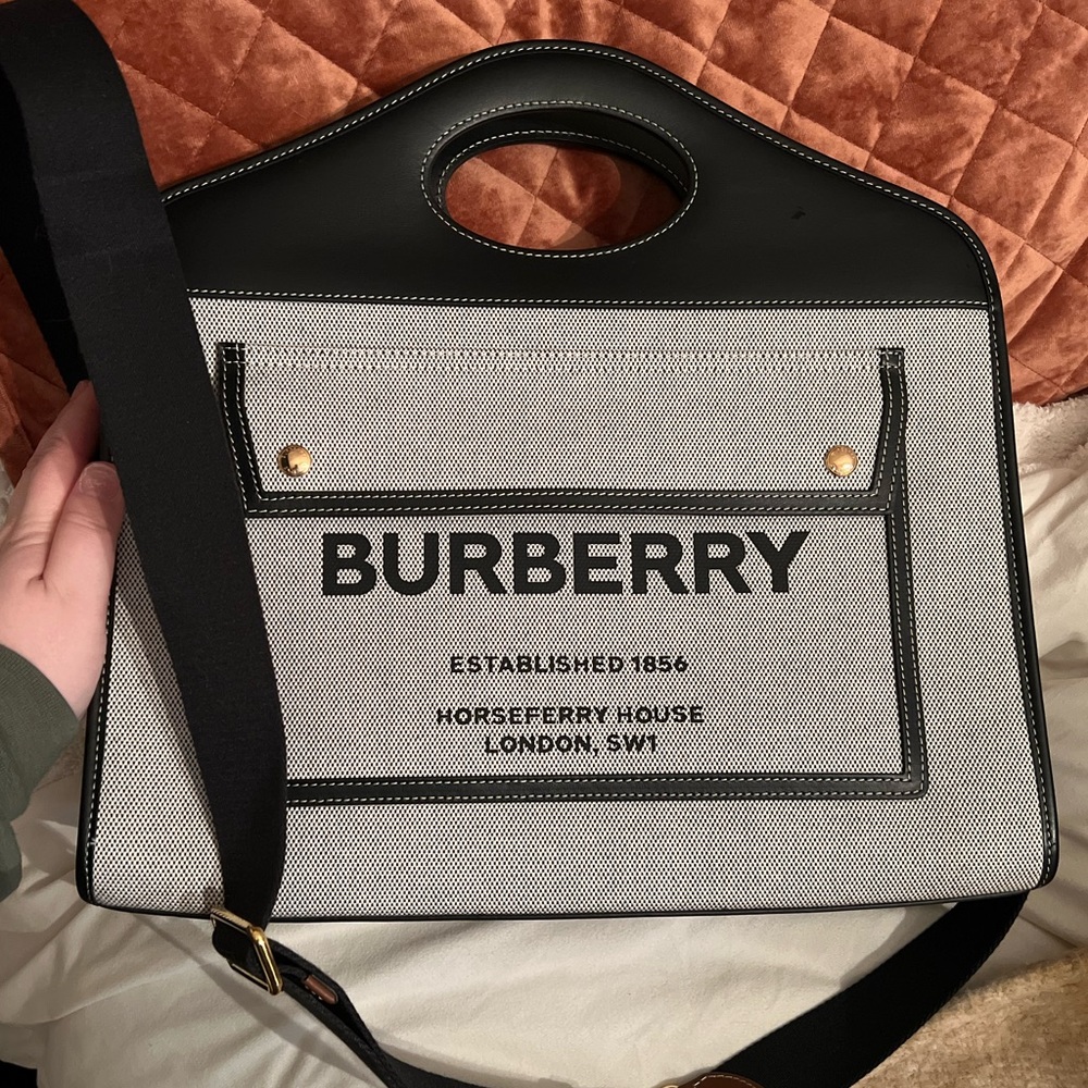 Burberry top handle medium tote black